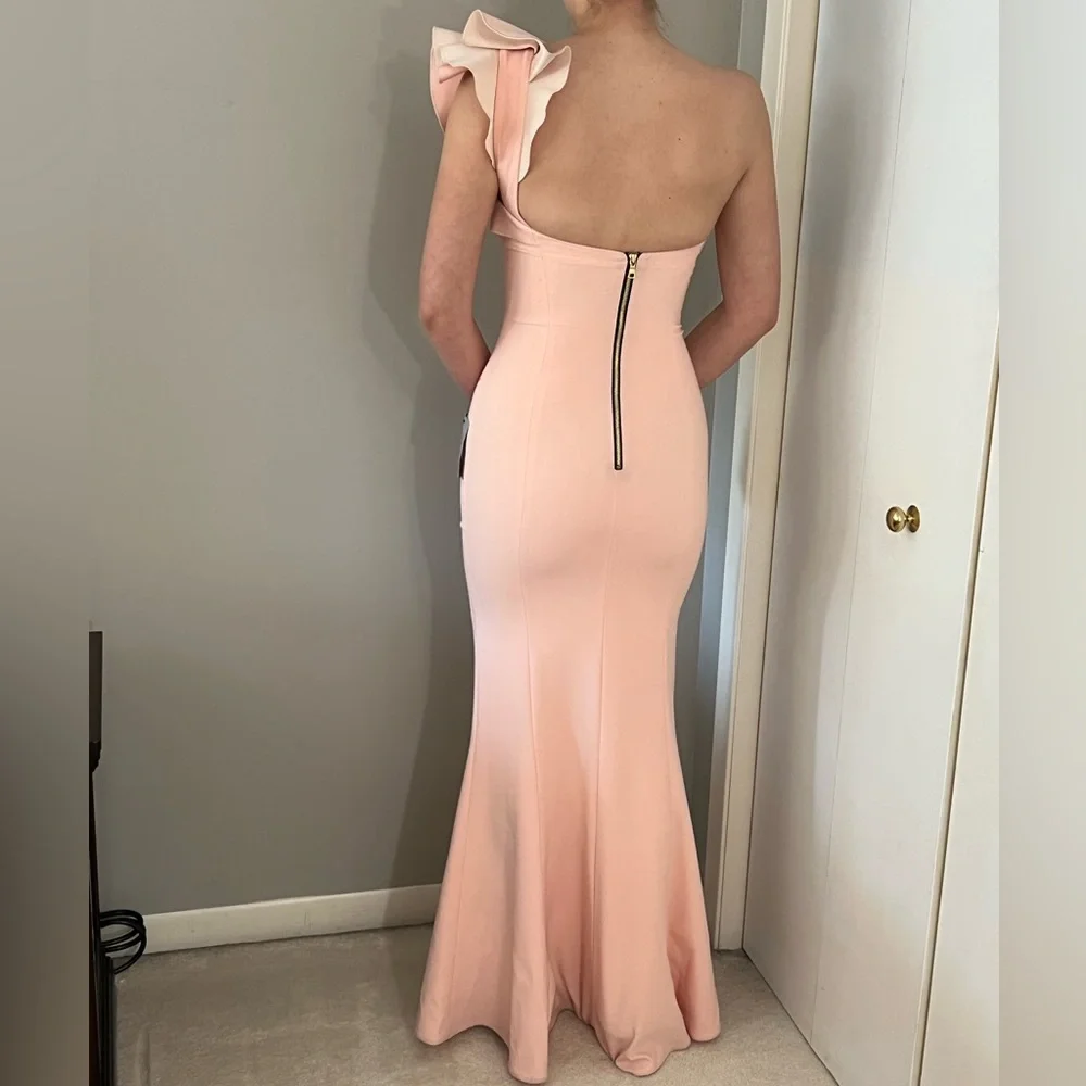 Elegant Pink Off-Shoulder Dress - Picture 3 of 7